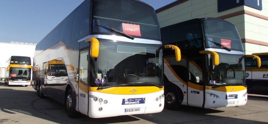 Monbus ofrece empleo a conductores de autobuses, administrativos o recepcionistas