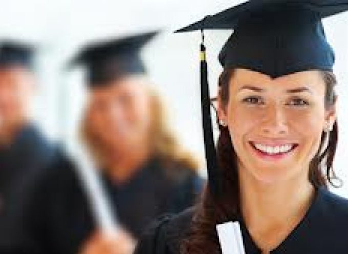48 becas para recién titulados y 13 para técnicos superiores de FP (hasta 4 de septiembre)