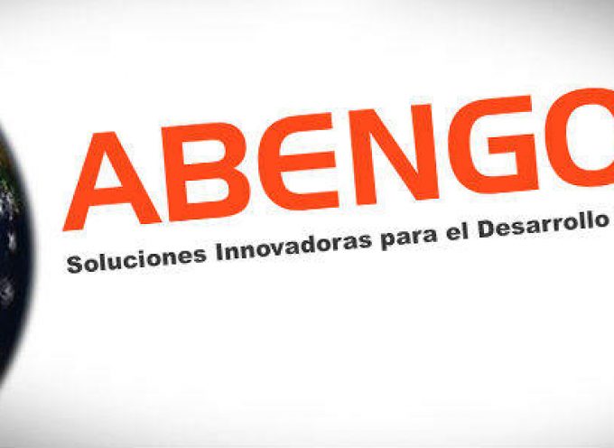 Abengoa lanza becas para España y más de 60 ofertas de empleo en el extranjero.