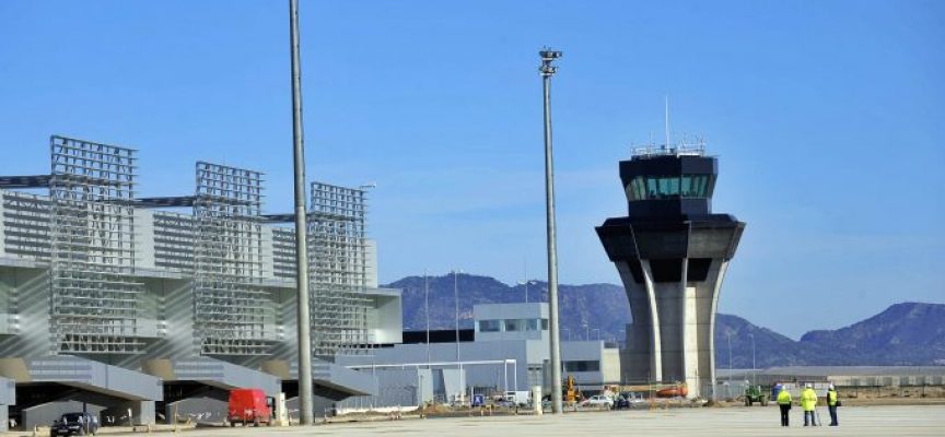 El Aeropuerto de Murcia creará más de 5.500 puestos de trabajo a la Región