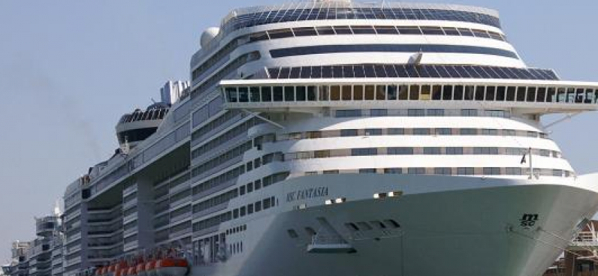 Mobicacrew ofrece 375 empleos a españoles para trabajar en cruceros.