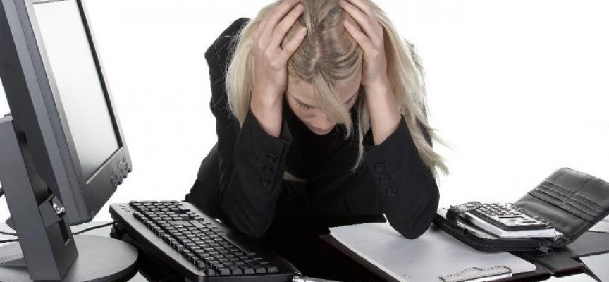 Los daños mentales derivados del estrés laboral afectan al doble de mujeres que de hombres