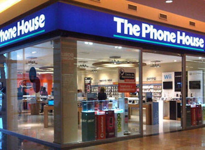Phone House ofrece ofertas de empleo y becas en diferentes departamentos.