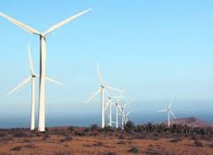 La construcción de 37 parques eólicos crearán cientos de empleos en Canarias.