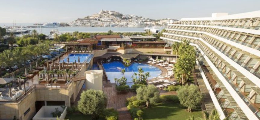 Ibiza Gran Hotel está buscando 74 profesionales de la hostelería
