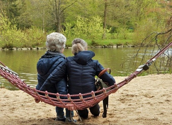 Soledad y aislamiento de las personas mayores: un reto social a resolver