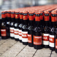 Cervezas Ambar busca operarios de línea de envasado en Zaragoza: contrato fijo